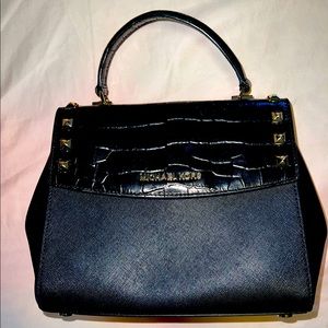 Michael Kors black and gold non scratch purse!
